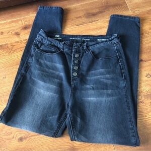 Signature Studio High Rise Skinny hope Carbon Wash button fly jeans in size 10